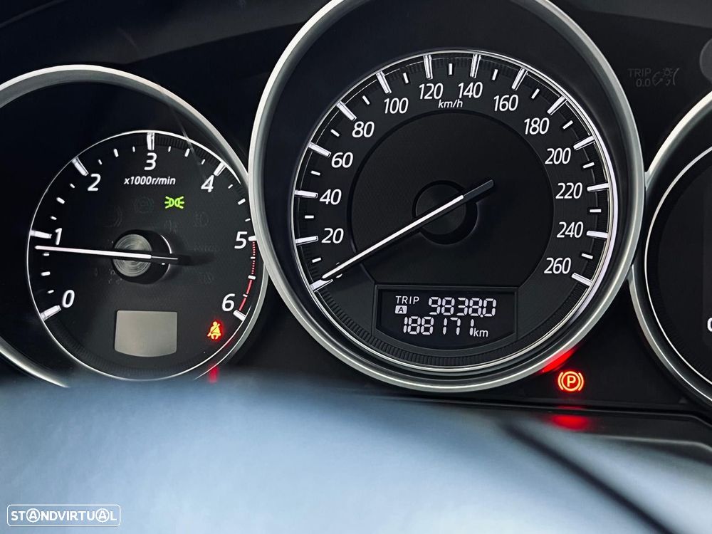 Mazda 6 M6 2.2 SKY-D Excellence Navi - 24