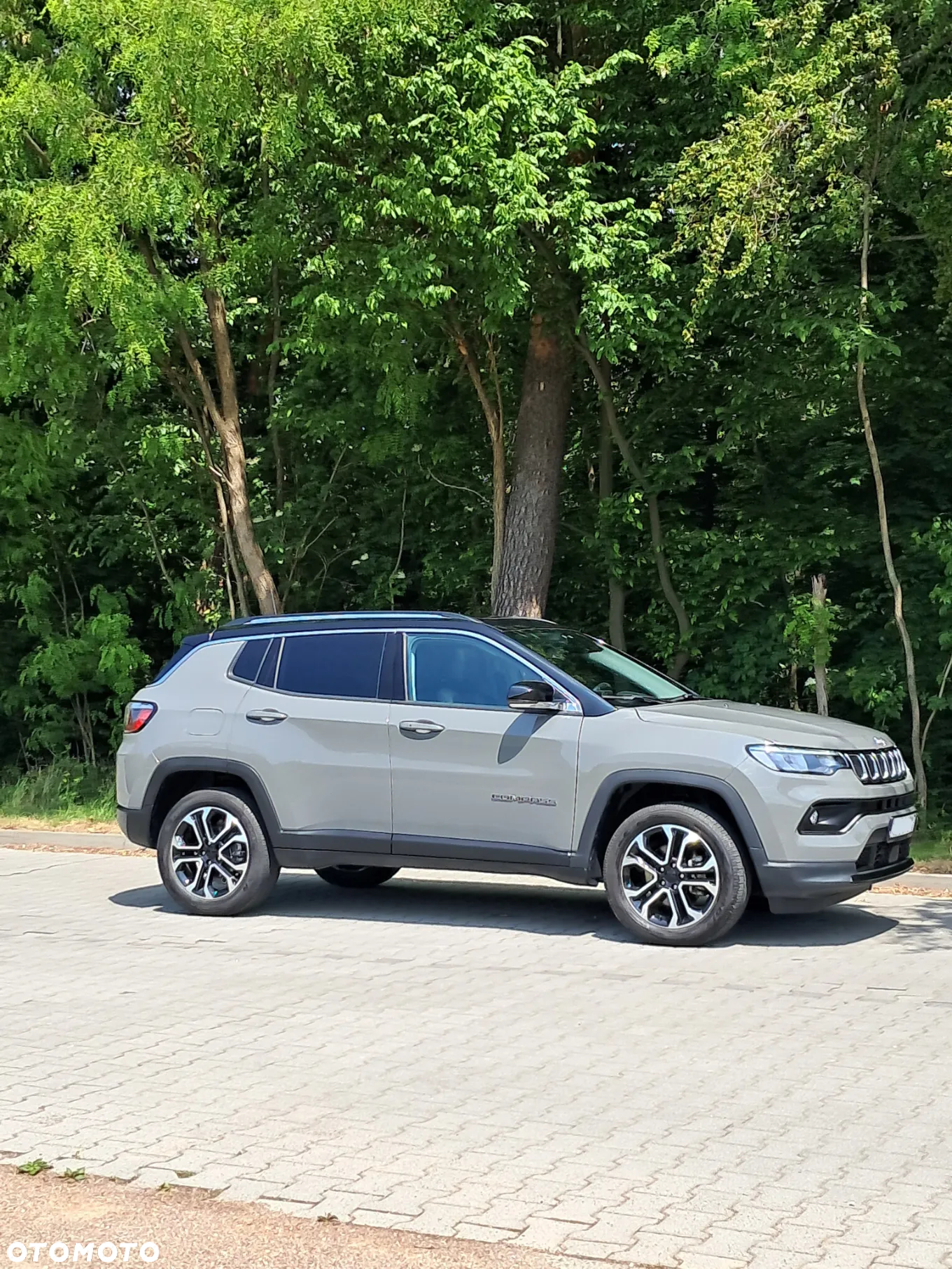 Jeep Compass - 26
