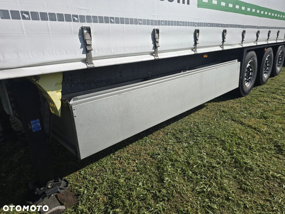Schmitz Cargobull SCB - 3