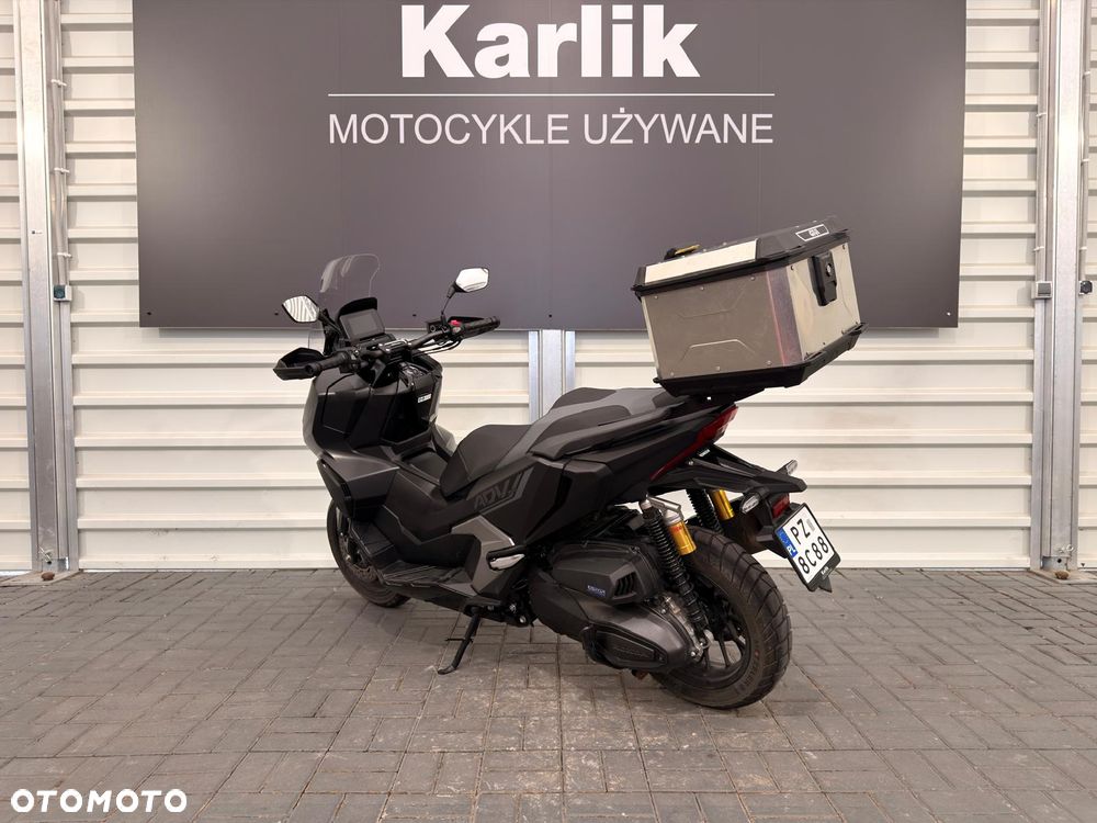 Honda ADV350 - 4