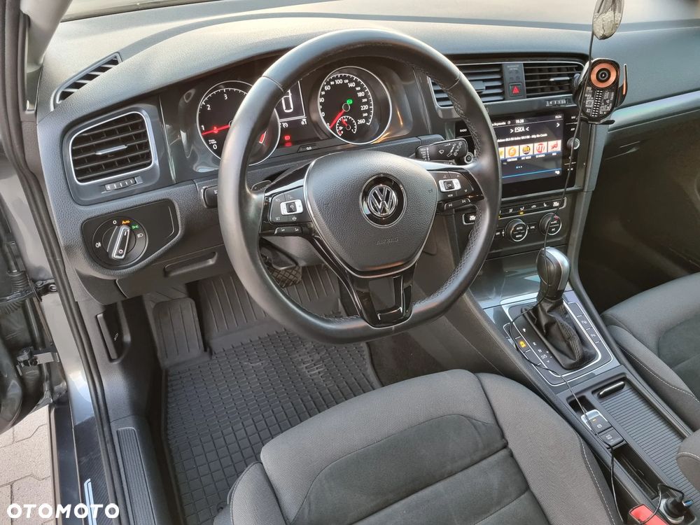 Volkswagen Golf 2.0 TDI SCR DSG R-Line - 12