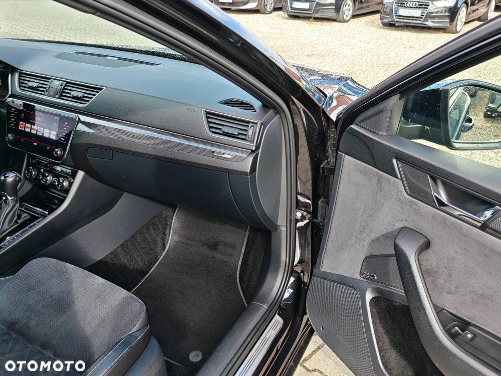 Skoda Superb 2.0 TDI DSG Sportline - 27