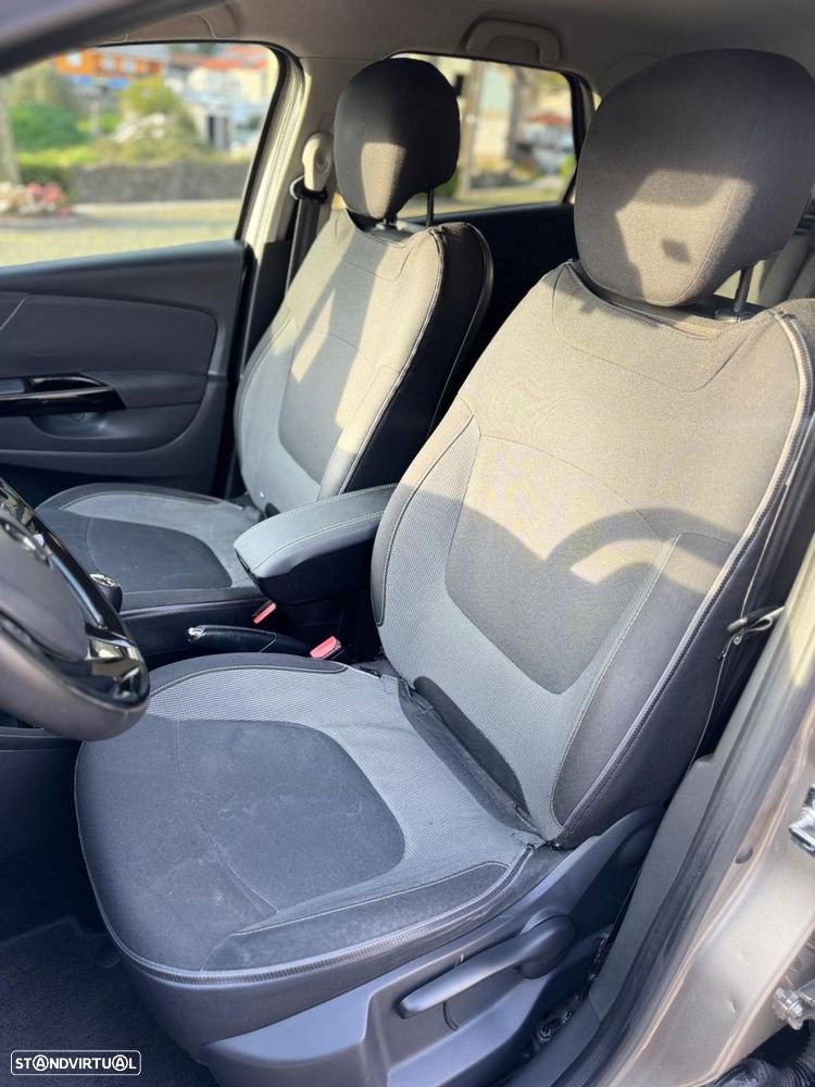Renault Captur 1.5 dCi Exclusive - 9