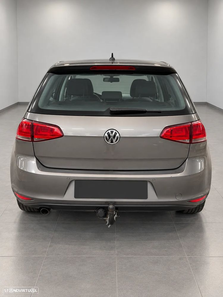 VW Golf - 5