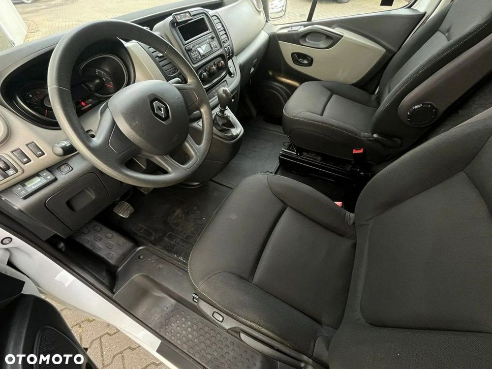 Renault Trafic - 19