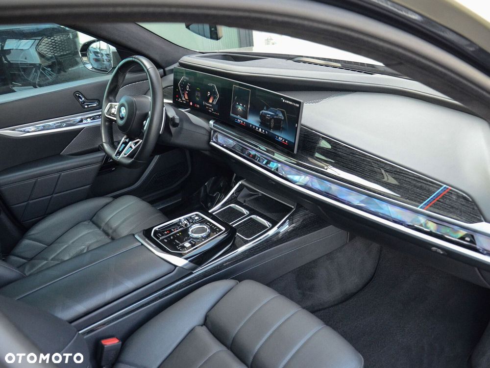 BMW Seria 7 - 34