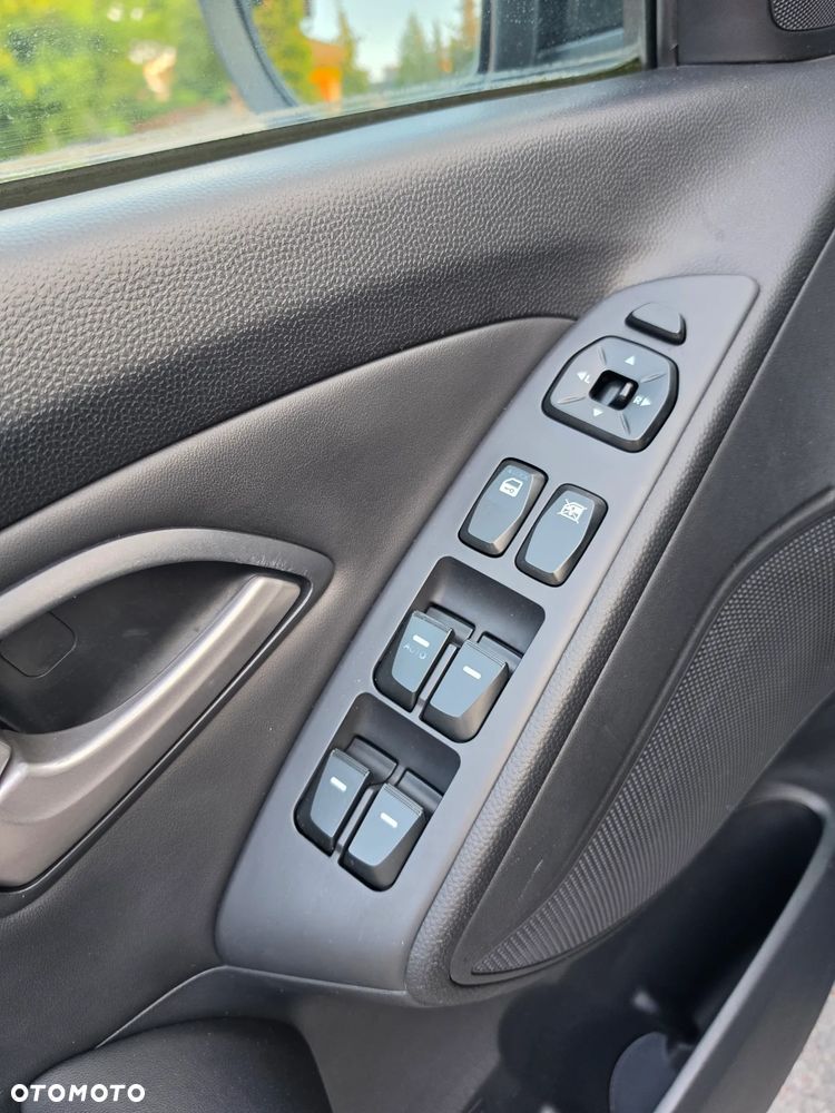 Hyundai ix35 - 15