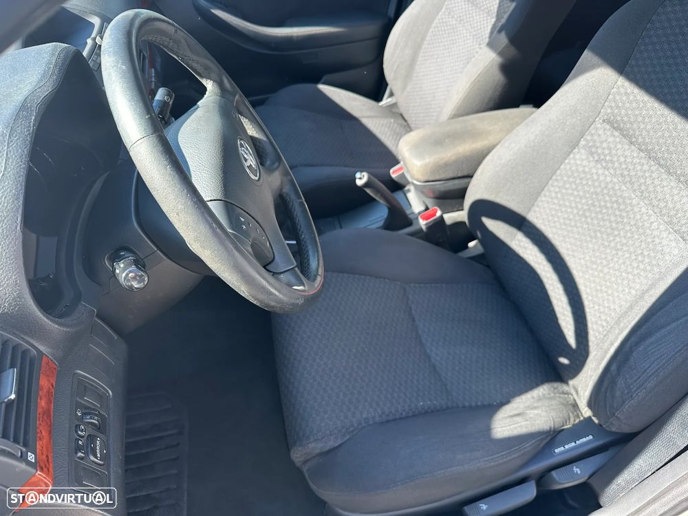 Toyota Avensis S/D 1.6 Sol EC - 7