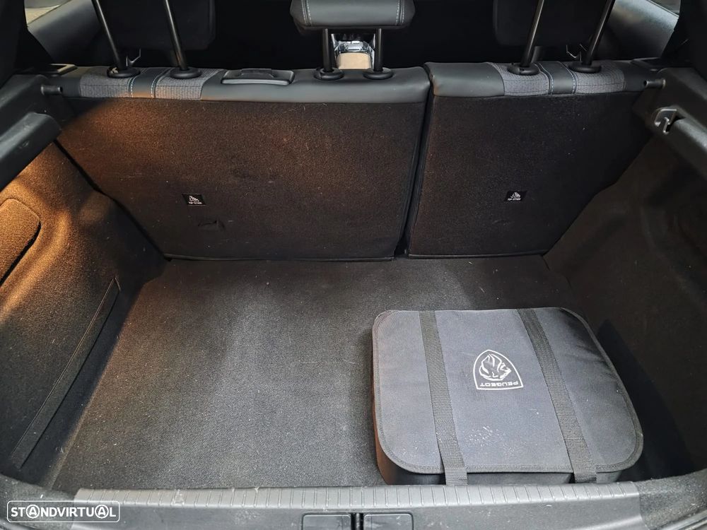Peugeot e-208 Active Pack - 11