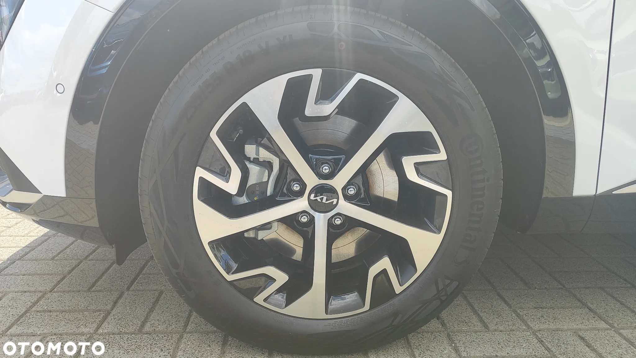Kia Sportage 1.6 T-GDI HEV Business Line 2WD - 4