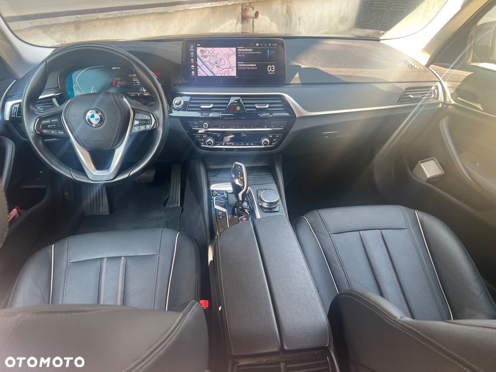 BMW Seria 5 530e iPerformance GPF Luxury Line - 12