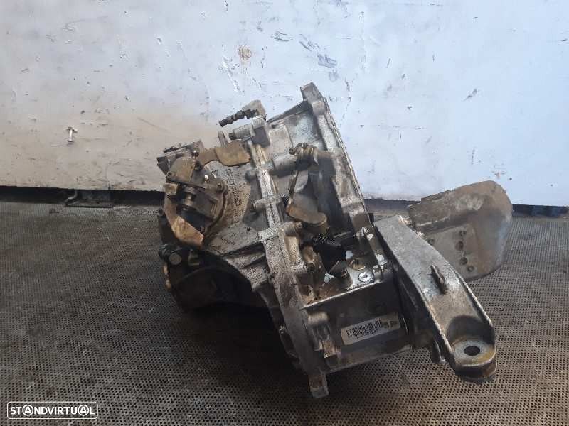 CAIXA VELOCIDADES OPEL ASTRA G FASTBACK 2001 -F23 - 1