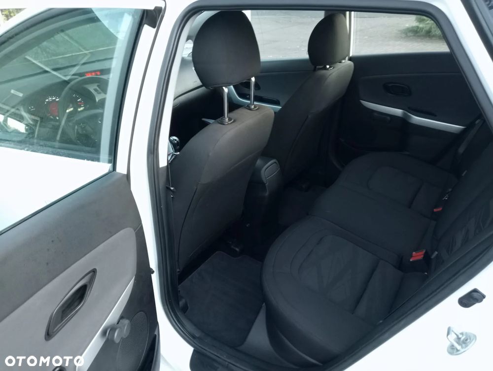 Kia Ceed 1.6 CRDi M - 10