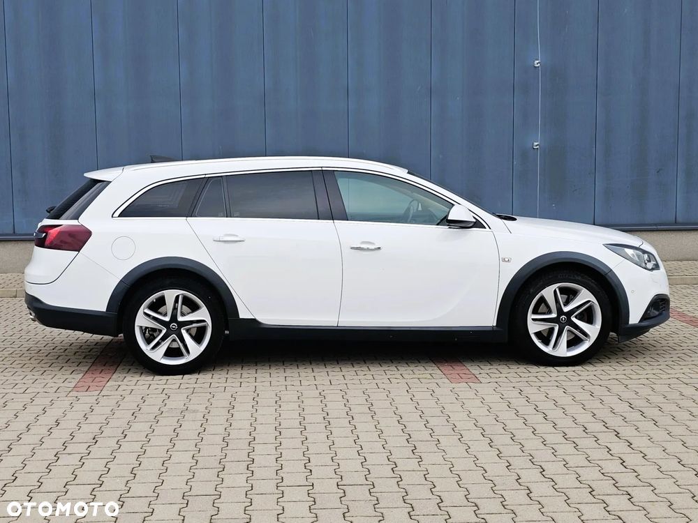 Opel Insignia 2.0 SIDI Turbo 4x4 ecoFLEX Start/Stop Business Edition - 11