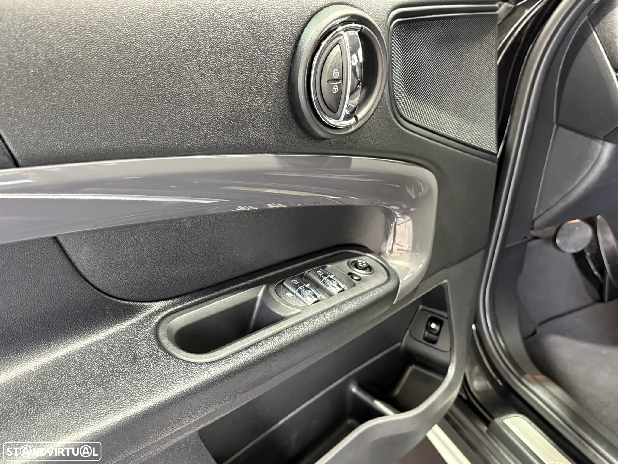 MINI Countryman Cooper SE ALL4 Auto - 18
