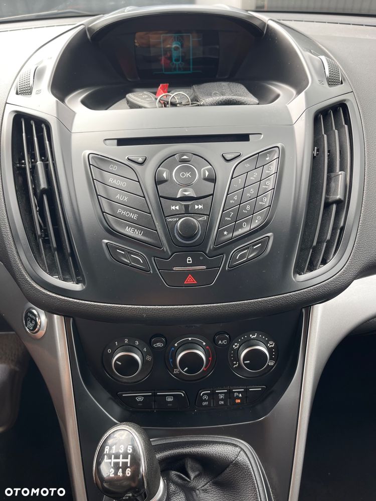 Ford Kuga - 40