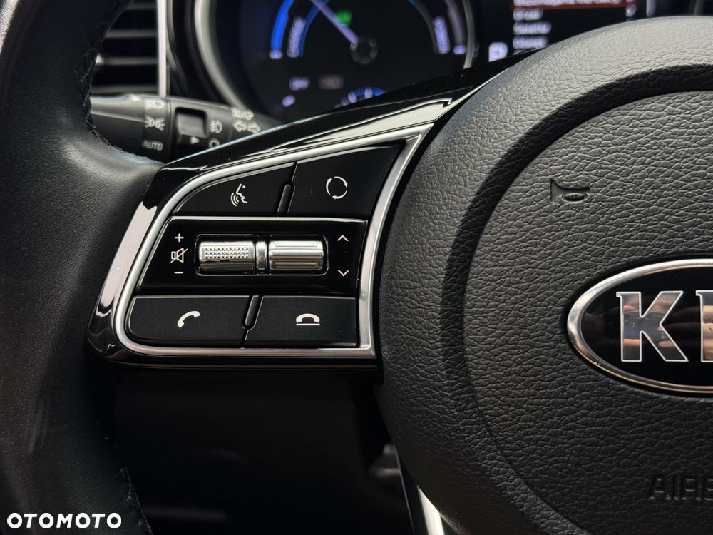 Kia Ceed 1.6 GDI PHEV L DCT - 24