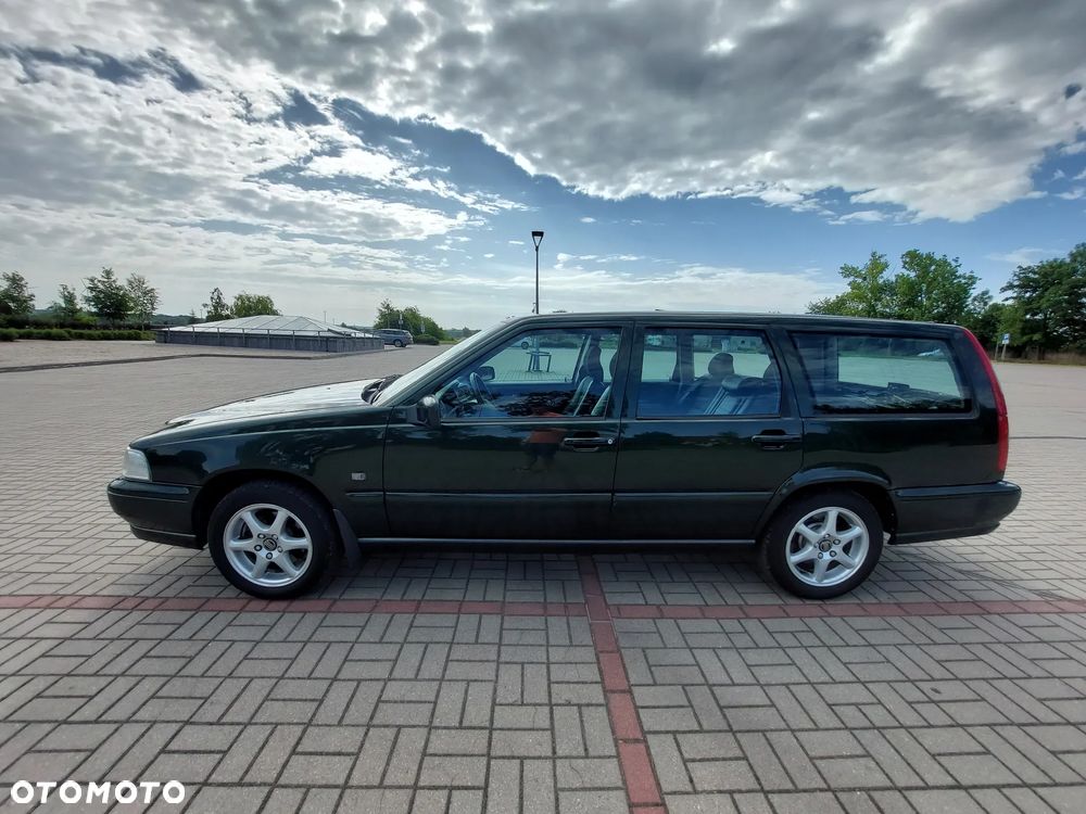 Volvo V70 2.4 - 8