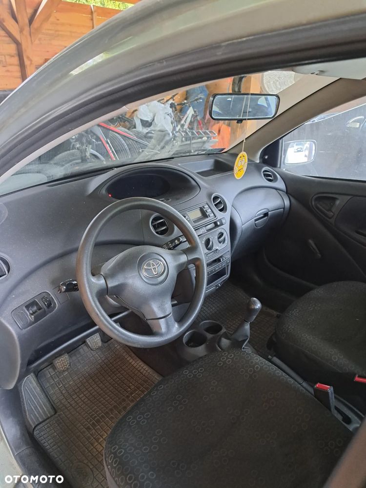 Toyota Yaris 1.3 Sol - 5