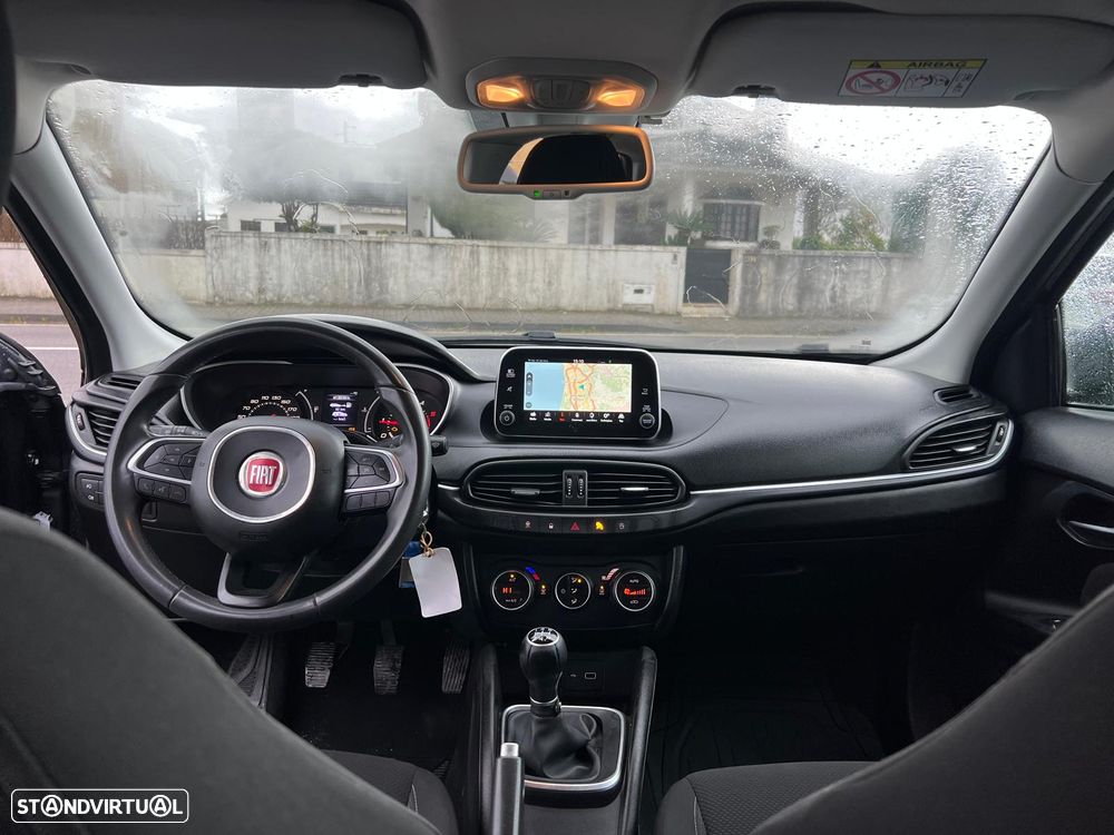 Fiat Tipo Station Wagon 1.3 M-Jet Lounge Tech - 13