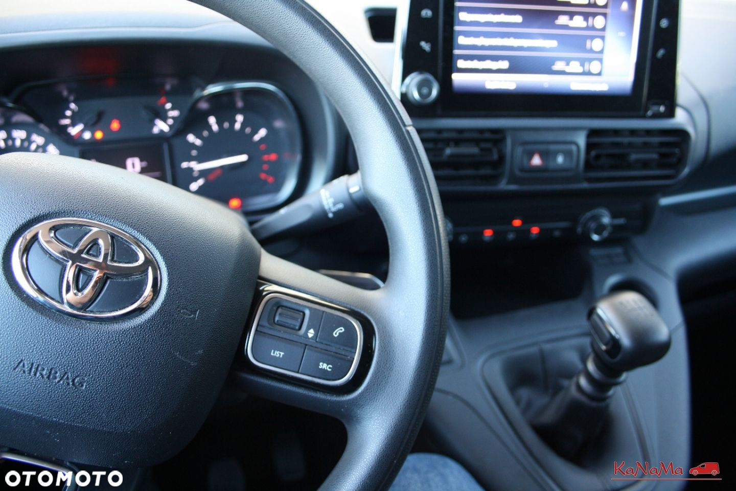Toyota Proace City - 30