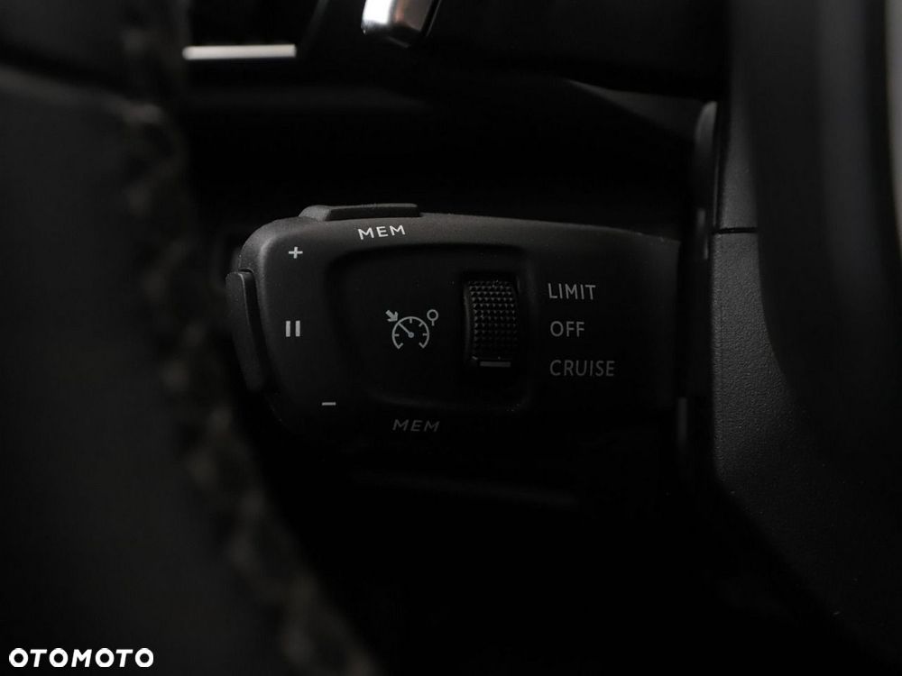 Peugeot 3008 1.6 PHEV 225 Allure S e-DCS7 - 35