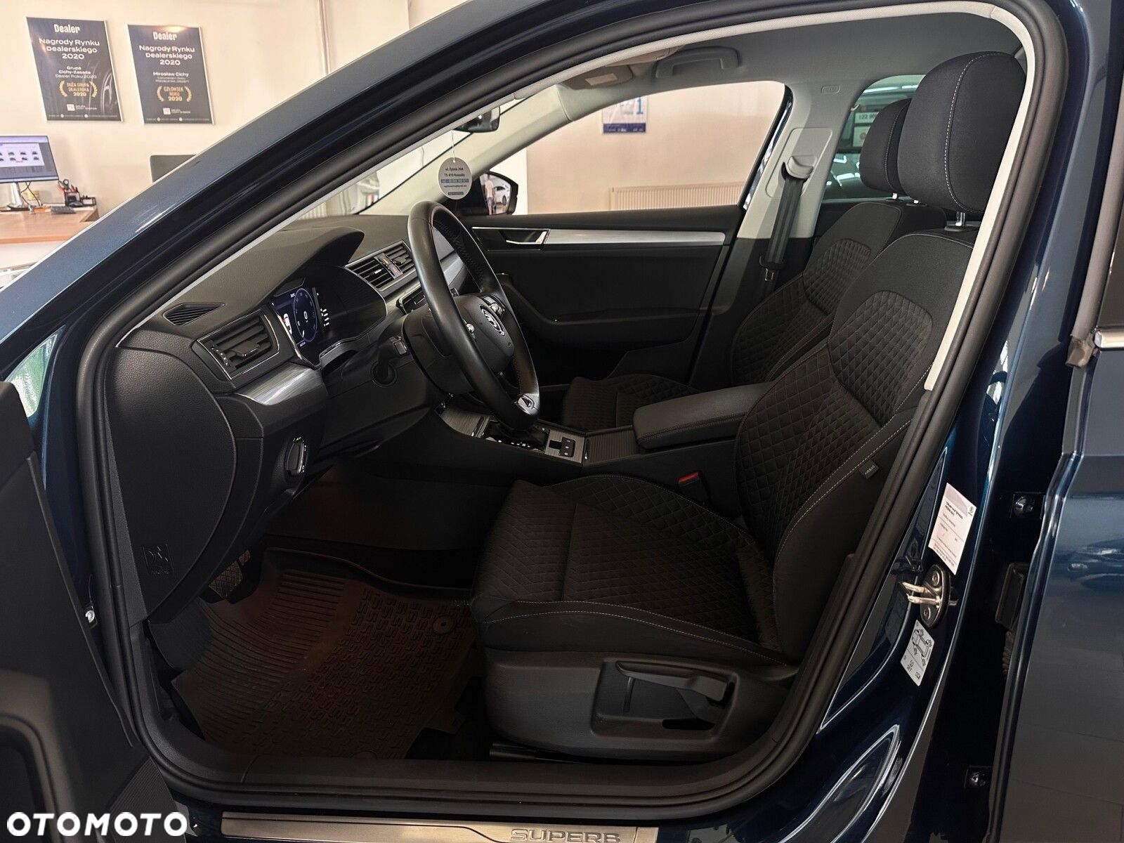 Skoda Superb 2.0 TDI SCR Ambition DSG - 9