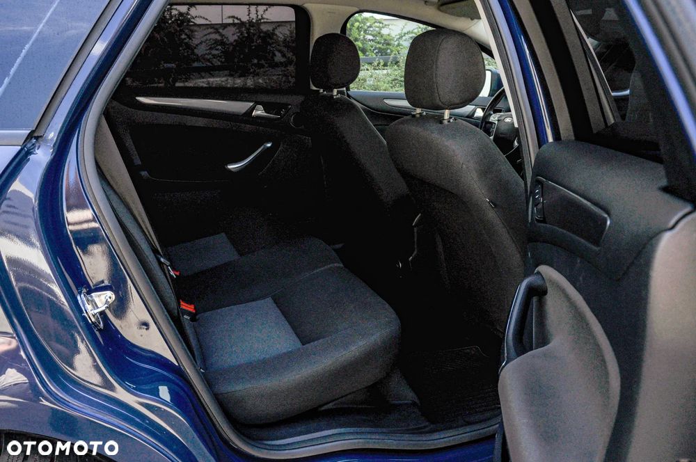 Ford Mondeo SW - 12