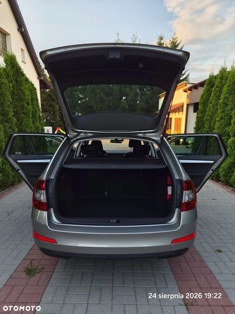 Skoda Octavia 2.0 TDI Ambition DSG - 9