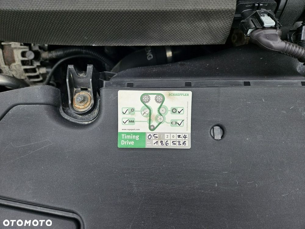 Volvo V40 D3 Geartronic Momentum - 25
