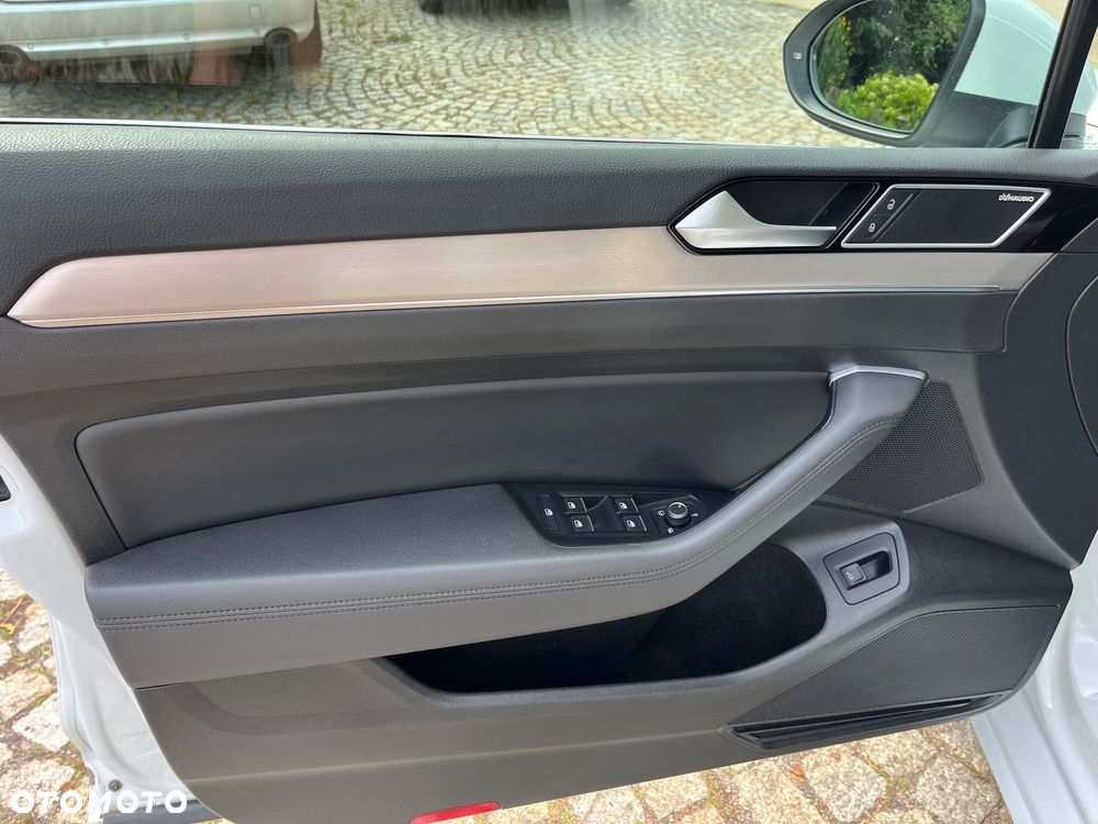 Volkswagen Passat 2.0 TDI BMT Highline DSG - 9
