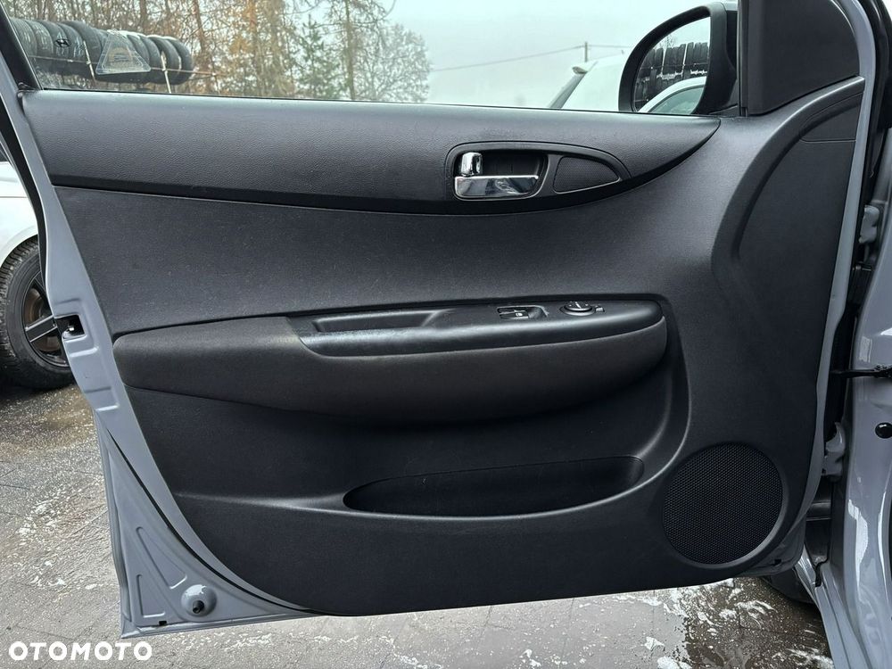 Hyundai i20 1.2 Fifa World Cup Edition - 10