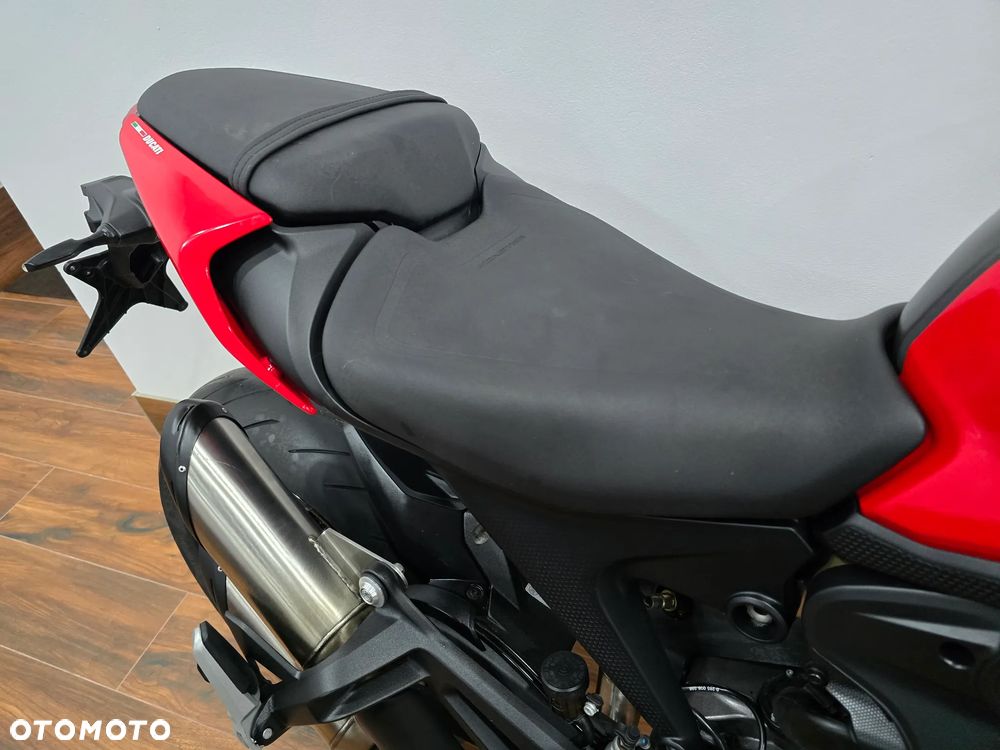 Ducati Monster - 12
