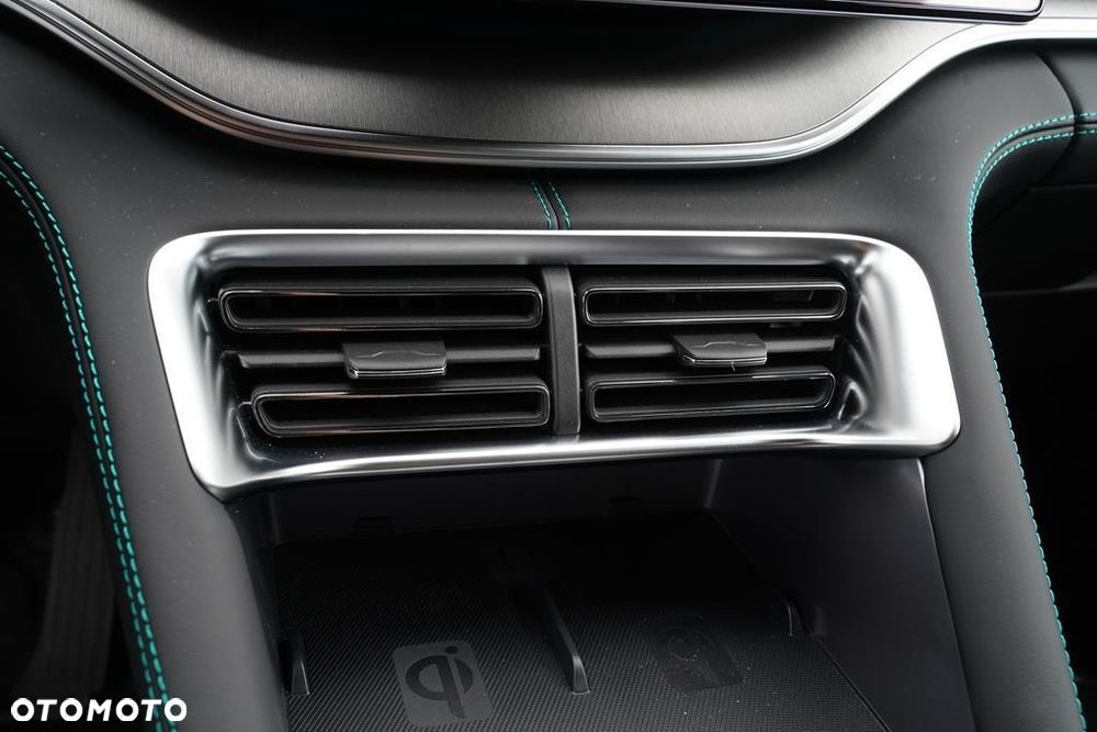 BYD Seal U DM-i 1.5T Design AWD - 24