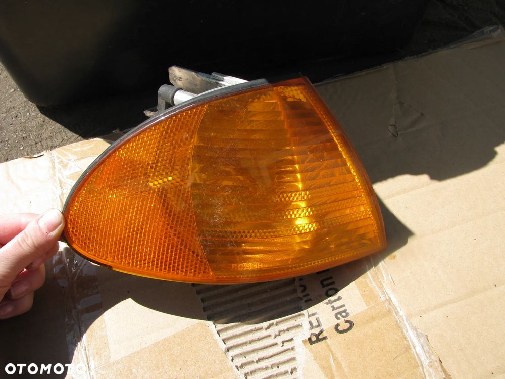Kierunkowskaz Prawy Przód BMW 3 E46 PRZEDLIFT BOSCH 0311328002 - 1