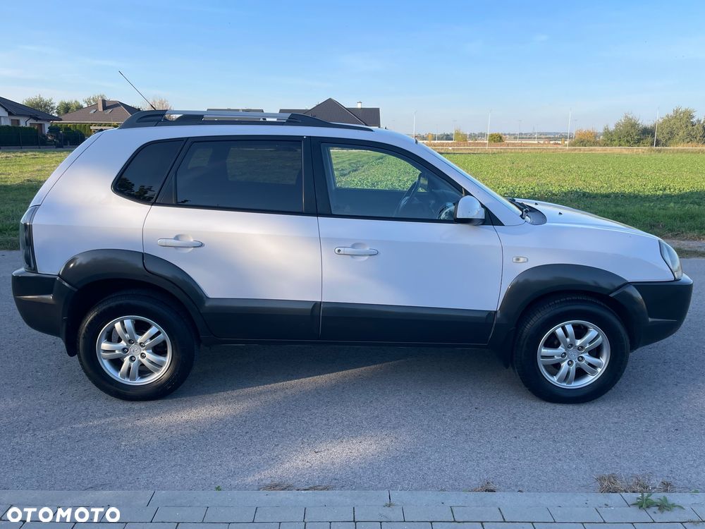Hyundai Tucson 2.0 2WD GLS Style - 29