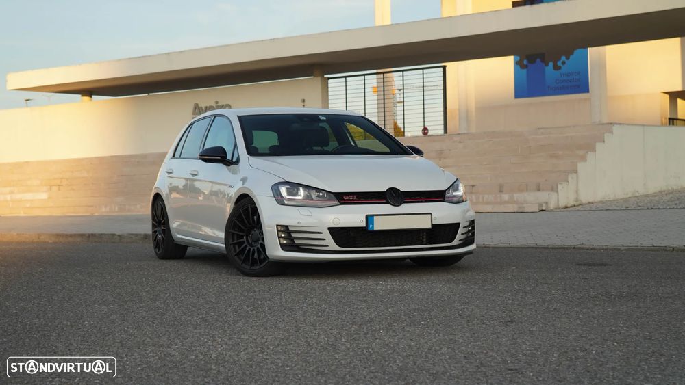 VW Golf 2.0 TSi GTi DSG Performance - 1