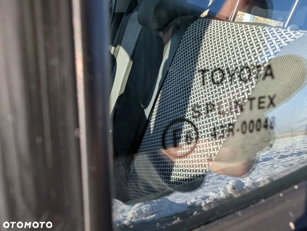 Toyota Yaris 1.3 - 26