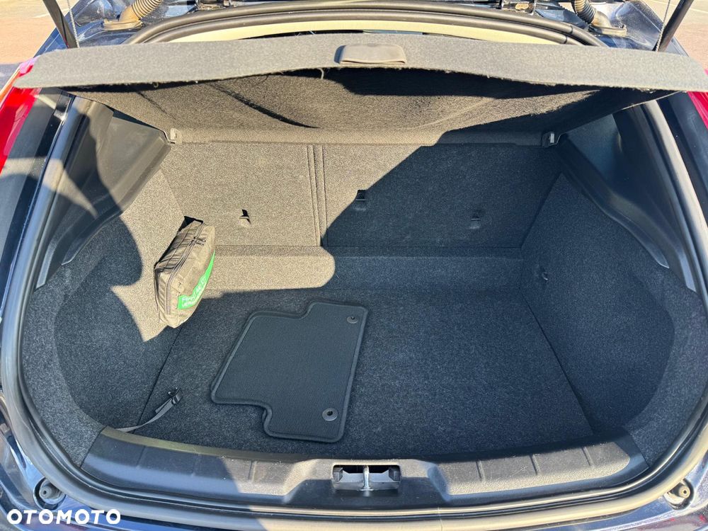 Volvo V40 T2 Kinetic - 22
