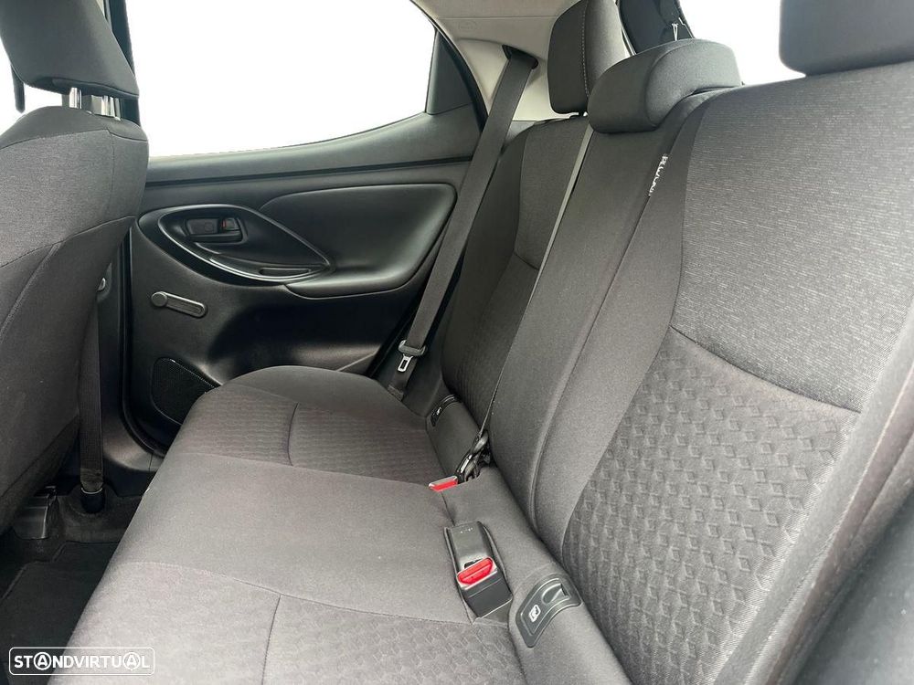 Toyota Yaris - 12