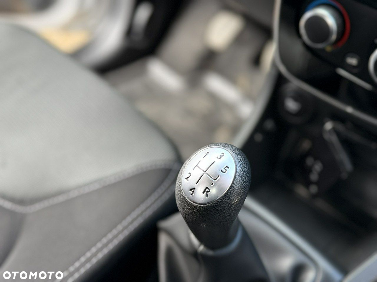Renault Clio - 17