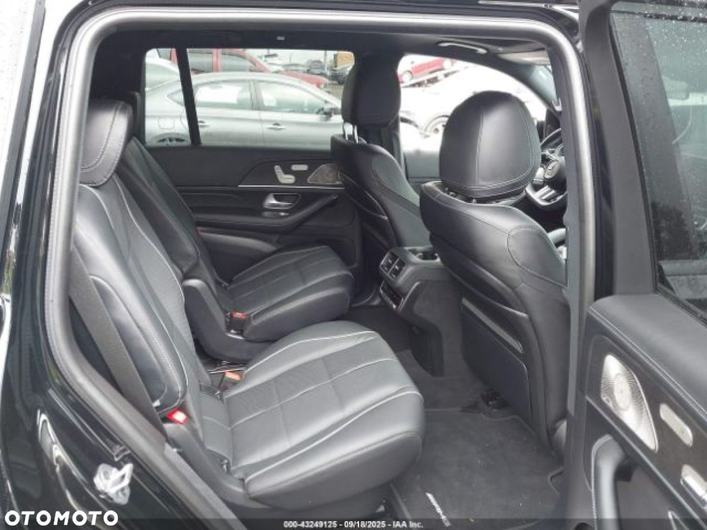 Mercedes-Benz GLS - 14
