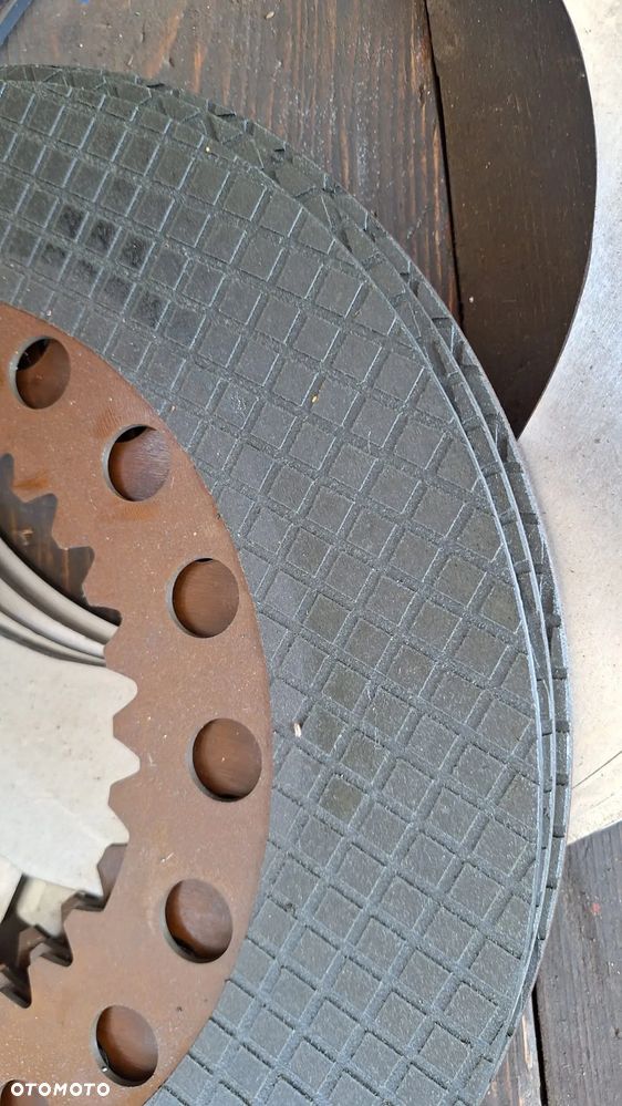 tarcze hamulcowe przekładka hamulców osi przód most 86985668r case steiger 435 - 2