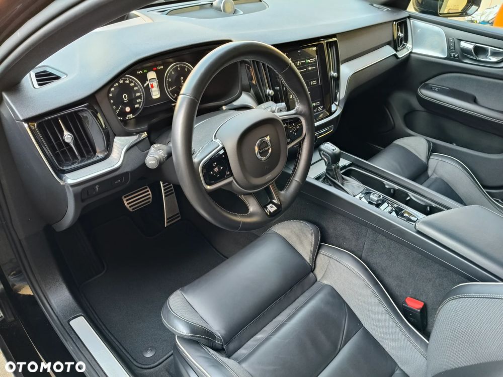 Volvo S60 T6 AWD R-Design - 7