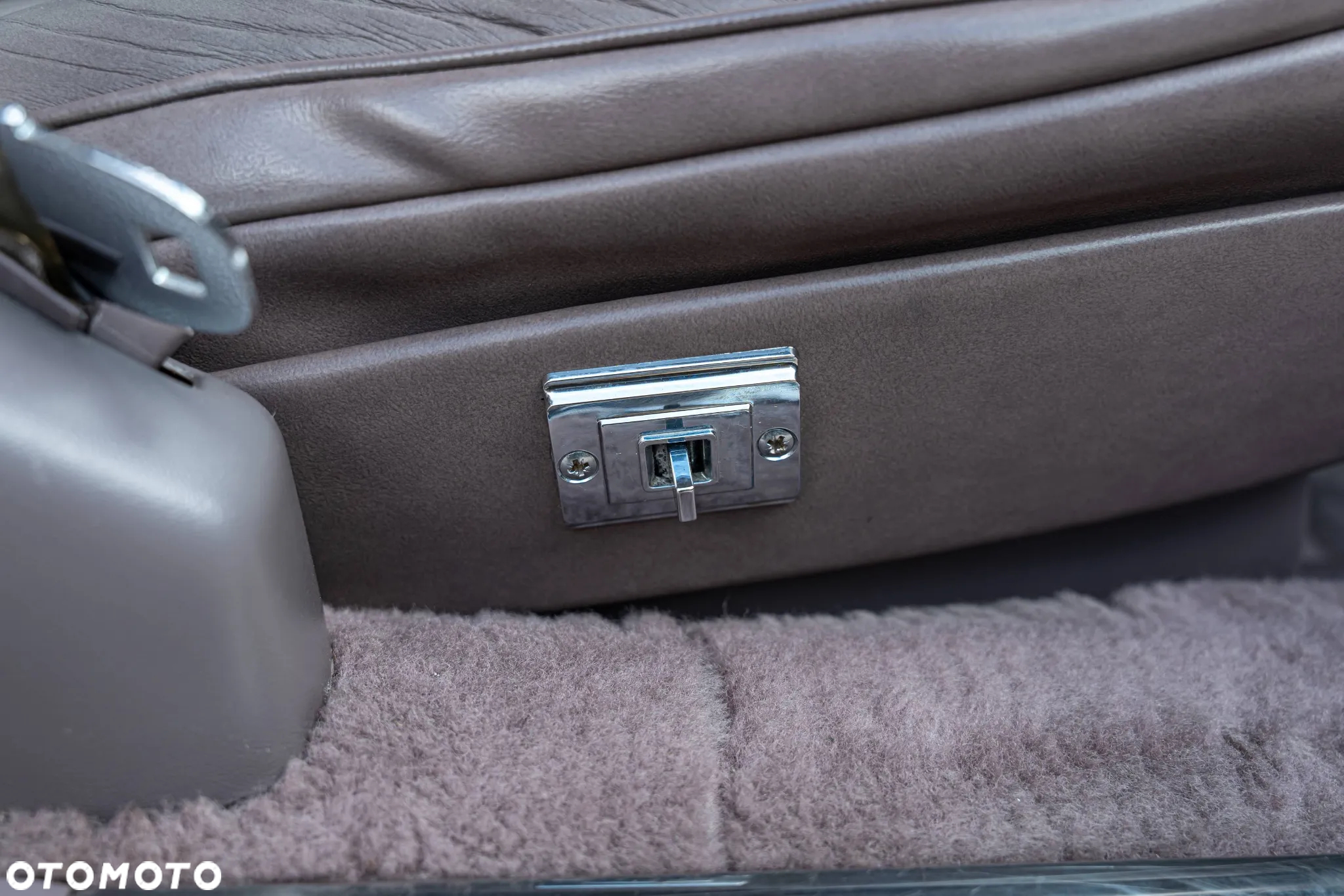 Cadillac Seville - 31