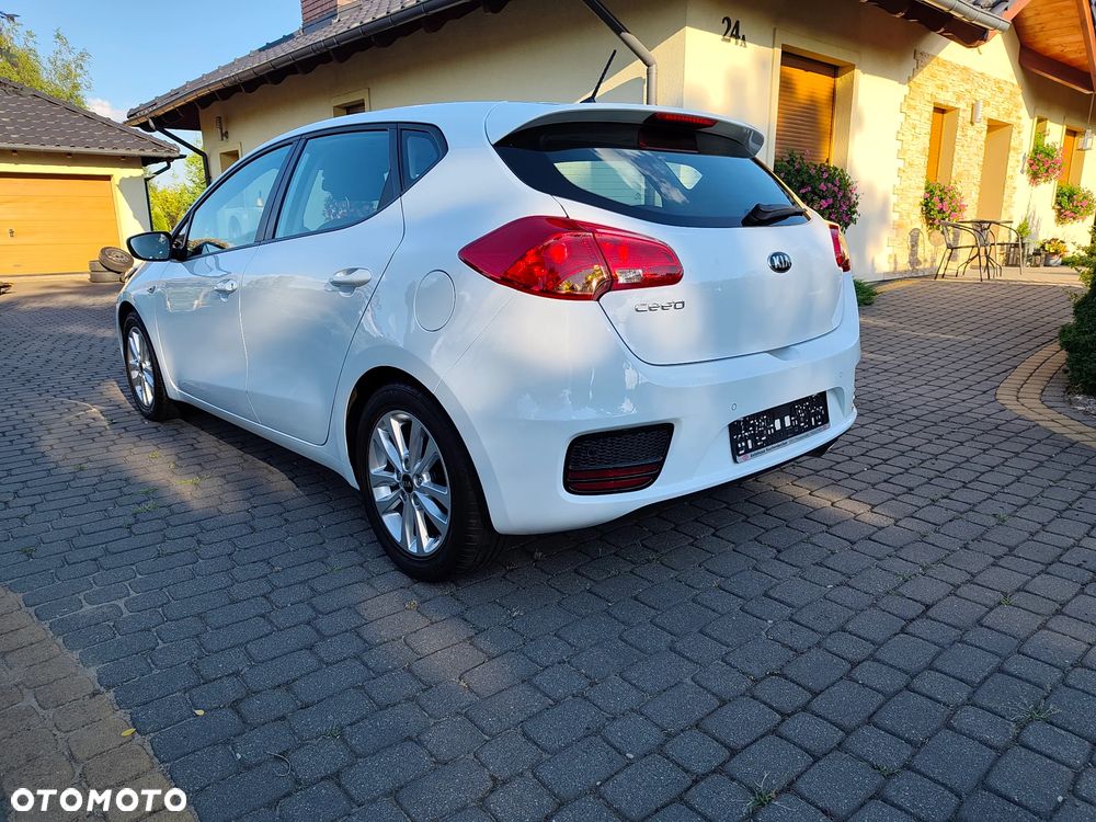 Kia Ceed 1.6 GDI Dream Team Edition - 7