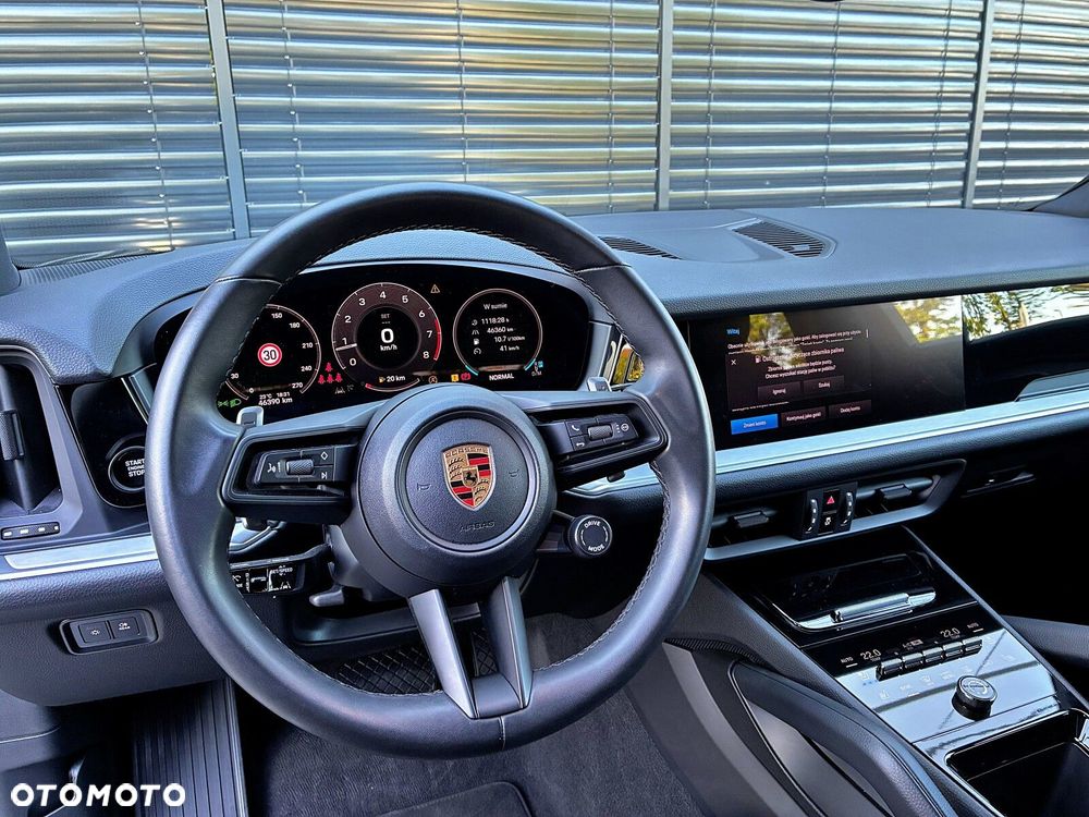 Porsche Cayenne - 21