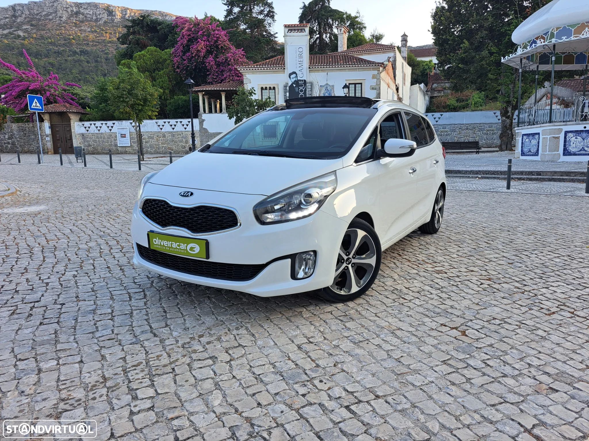 Kia Carens 1.7 CRDi ISG TX - 1
