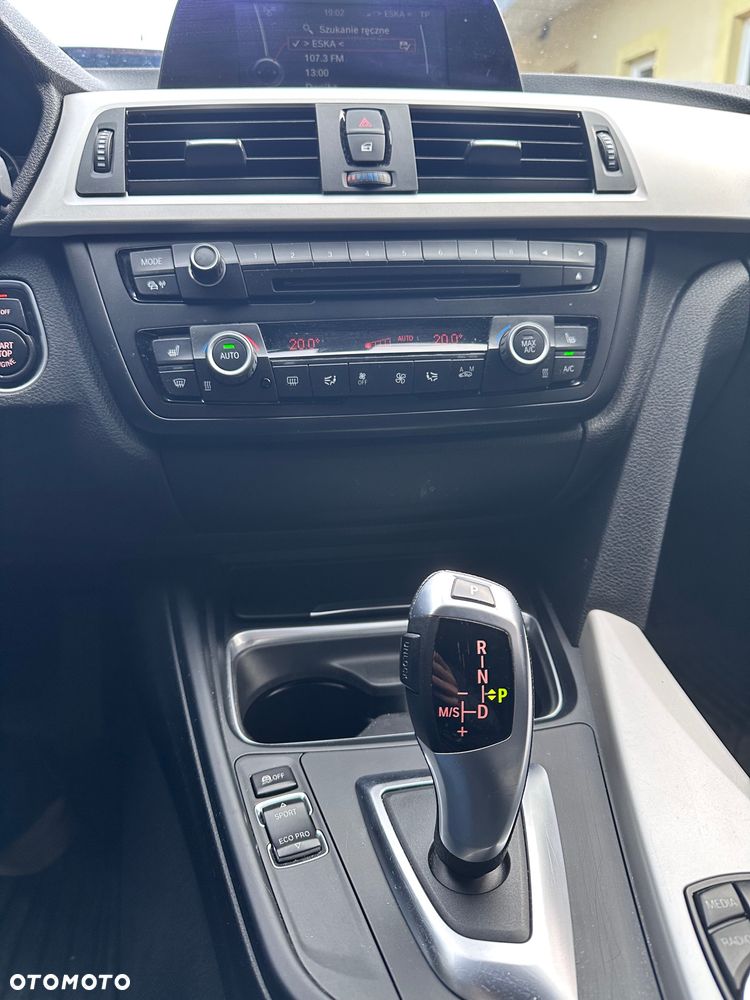 BMW Seria 3 320d Modern Line - 6