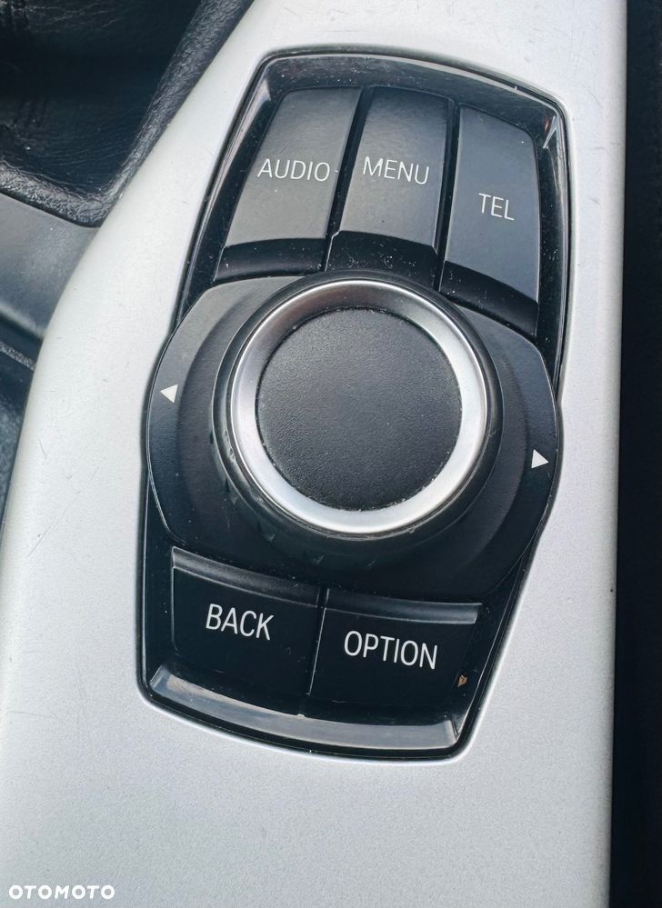 BMW Seria 1 116i - 25